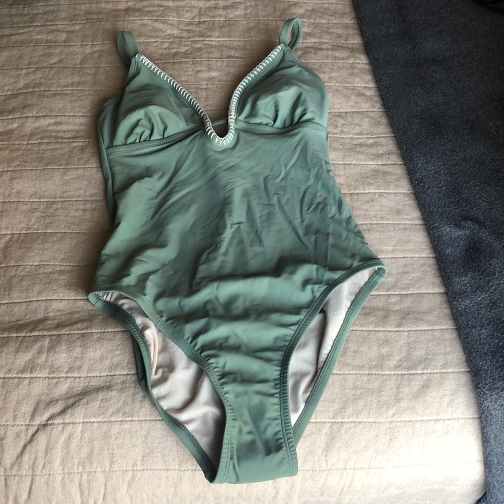 NWOT One piece green swimsuit Sz S